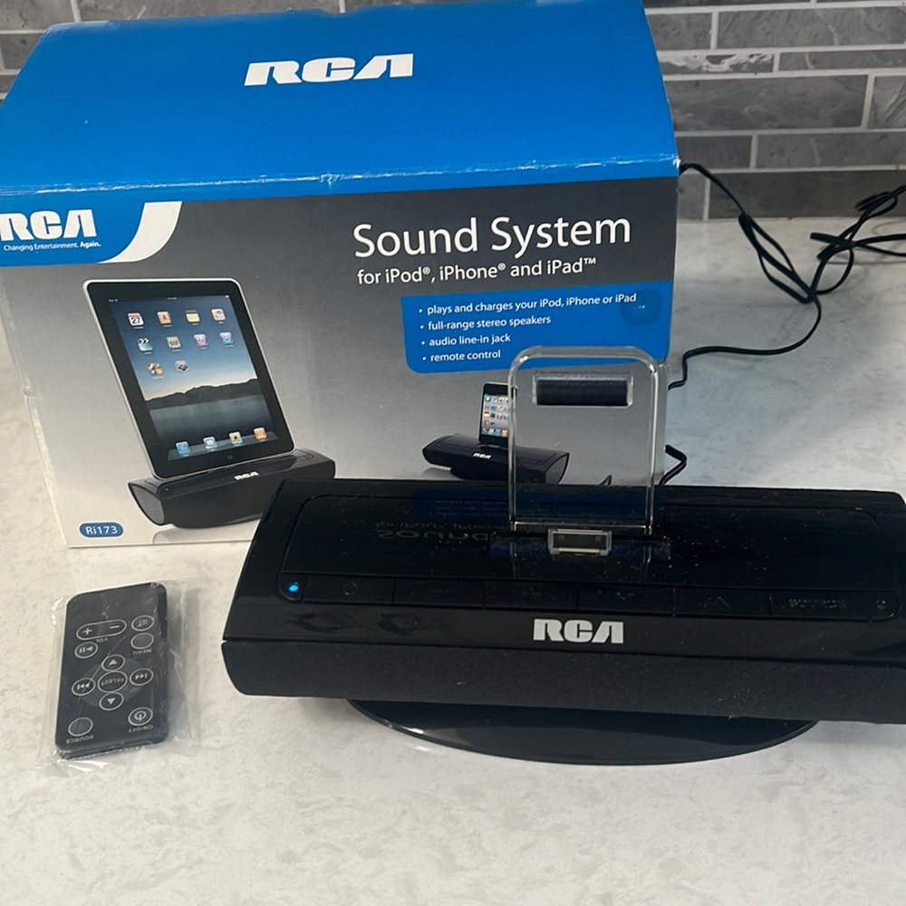 New RCA sound system for iPod, iPhone or iPad